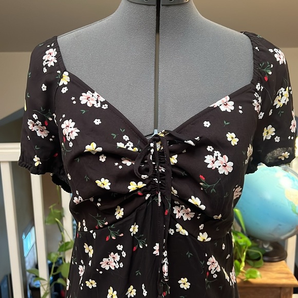 Liberty Love Black Floral Dress with Slit - Picture 2 of 10